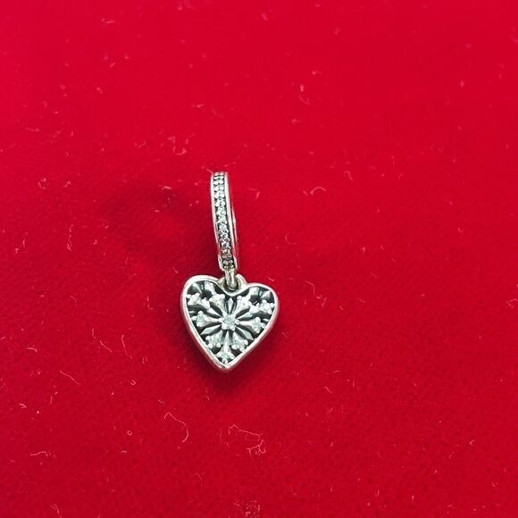 Pandora ALE Sterling Silver 925 Heart Winter charm - Picture 1 of 5